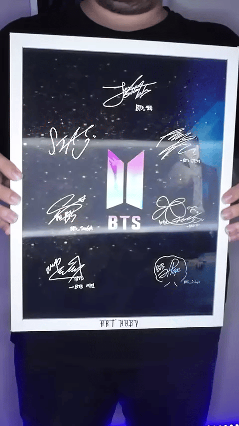 BTS Room Decor Poster – 3D K-pop Signature & Photo (Lenticular)